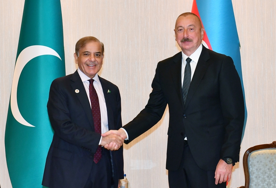 Präsident von Aserbaidschan Ilham Aliyev trifft in Samarkand Pakistans Premierminister VIDEO