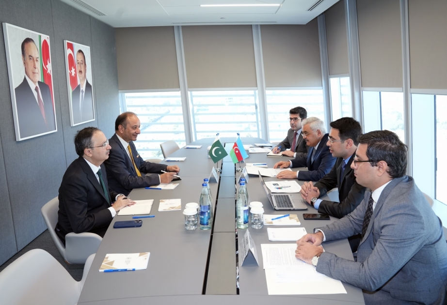 Qarabağda həyata keçirilən layihələrdə Pakistan şirkətlərinin iştirakı müzakirə edilib