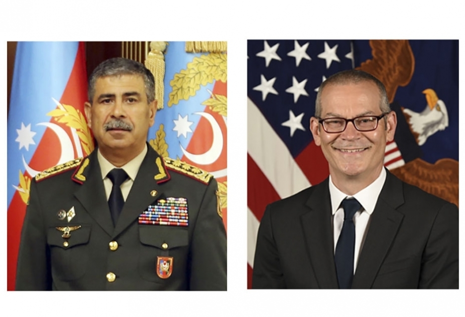 阿塞拜疆国防部长与美国国防部副部长通电话