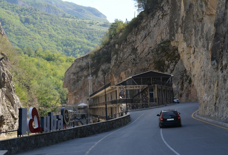 Desfiladero de Tenge y cueva de Gachag Mail