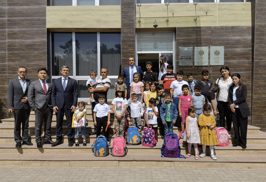 ®  Huawei makes donation to children from Khazar district, Baku
