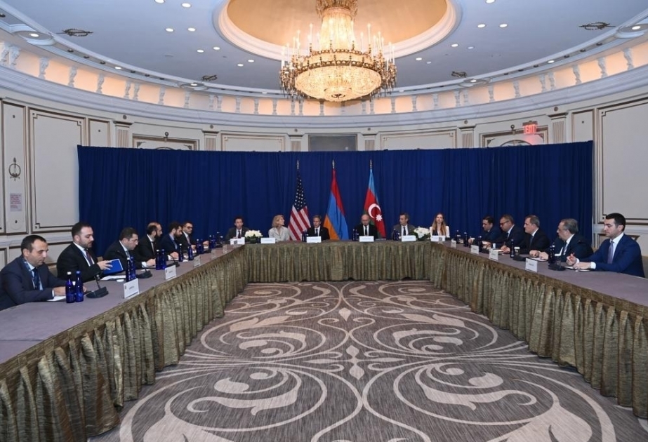 Los Cancilleres de Azerbaiyán y Armenia se reúnen en Nueva York