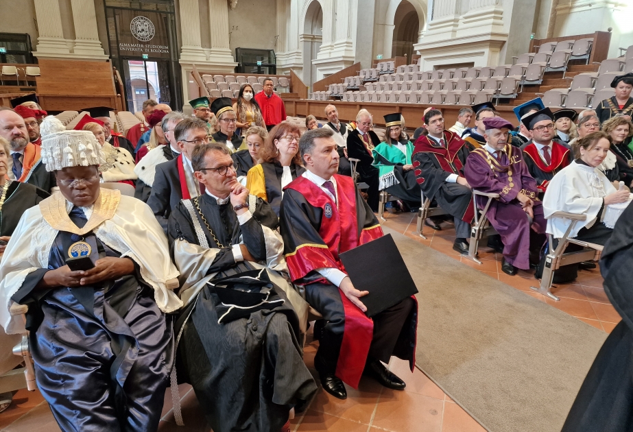Tibb Universitetinin nümayəndələri “Magna Charta Universitatum”un yubiley tədbirində iştirak edib