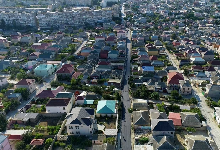 Yeni Suraxanı qəsəbəsində məhəllədaxili yollar təmir edilir VİDEO