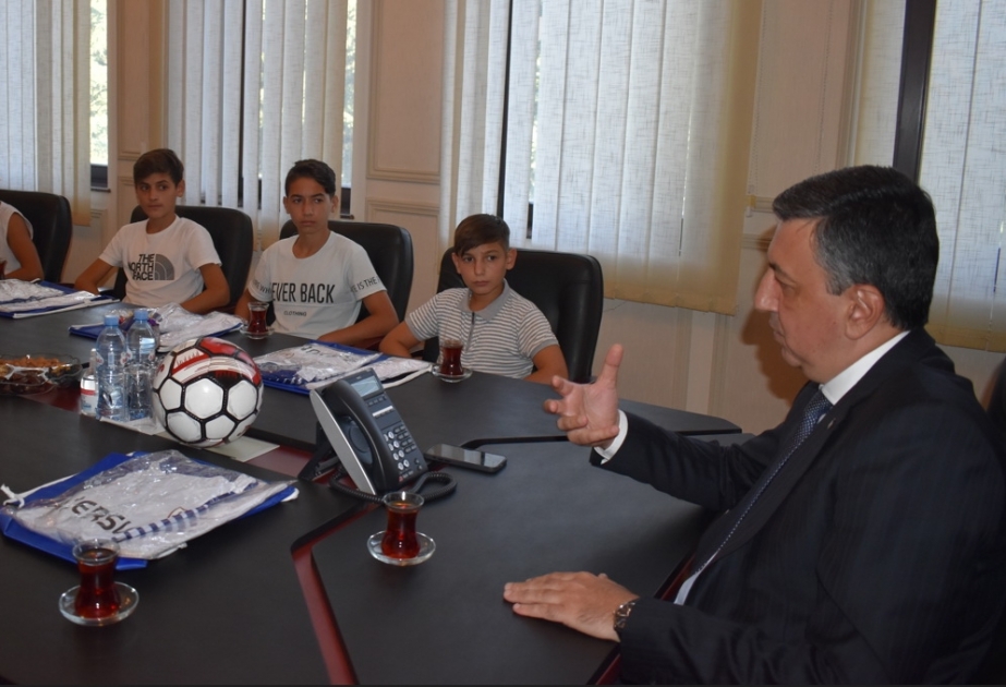Azərbaycanın Gürcüstandakı səfiri “Gənclik” futbol komandasının üzvləri ilə görüşüb