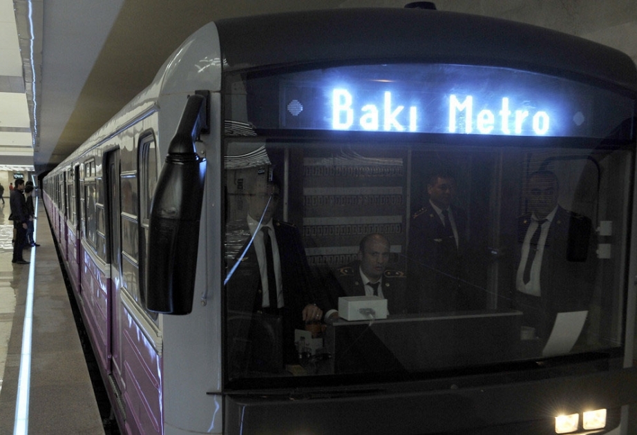 Metroda qatarların hərəkətindəki interval bərpa edilib