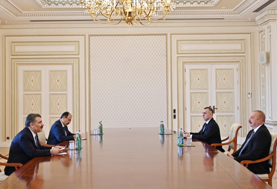 El Presidente de Azerbaiyán recibe al Ministro de Sanidad turco