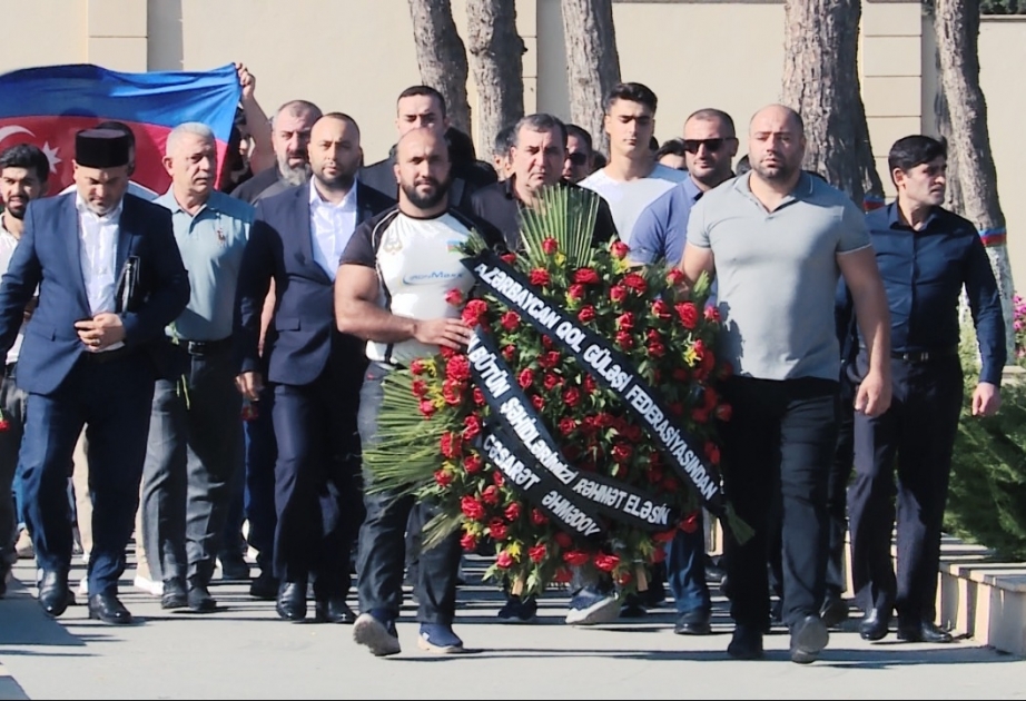Azərbaycan Qol Güləşi Federasiyasının nümayəndə heyəti İkinci Şəhidlər xiyabanını ziyarət edib
