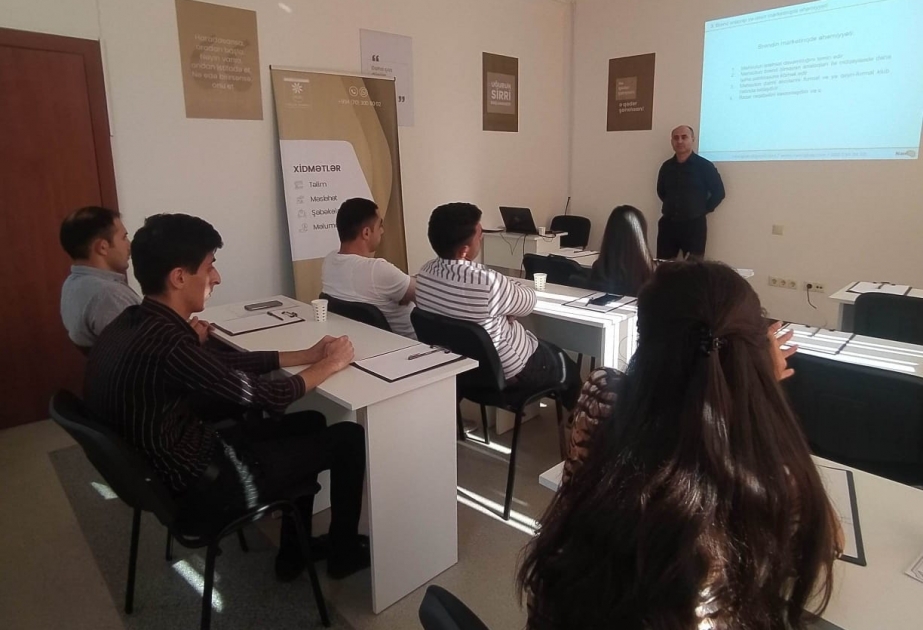 “Marketinqin əsasları və satışın təşkili” mövzusunda təlim keçirilib