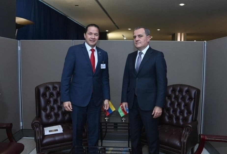 Aserbaidschanischer Außenminister trifft seinen venezolanischen Amtskollegen