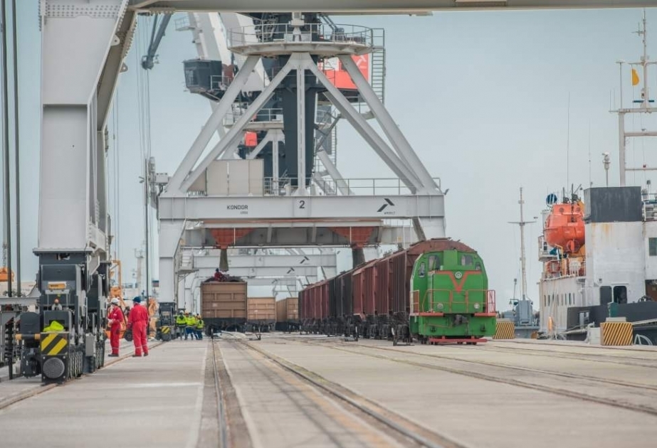 Yanvar-avqust aylarında dəmir yolu ilə 4,2 milyon ton yük daşınıb