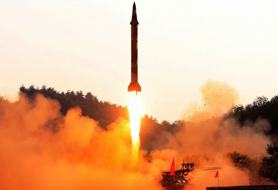 Koreya Yapon dənizi istiqamətində yaxın mənzilli raket buraxıb
