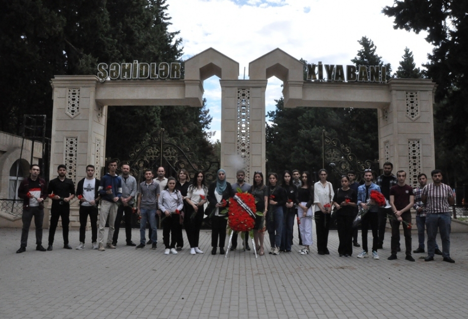 Mingəçevir Dövlət Universitetinin magistrantları Şəhidlər xiyabanını ziyarət ediblər