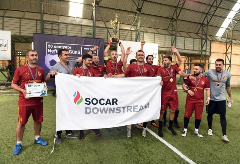 SOCAR-ın müəssisə və təşkilatları arasında keçirilən mini futbol turniri başa çatıb