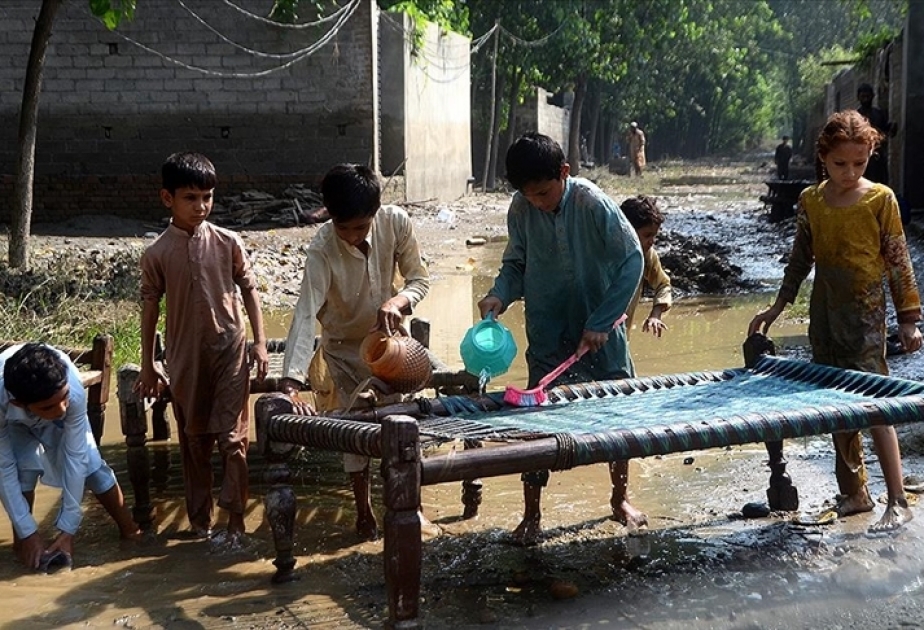 Pakistanda daşqın zonalarında yaranan xəstəliklər 10 uşağın həyatına son qoyub
