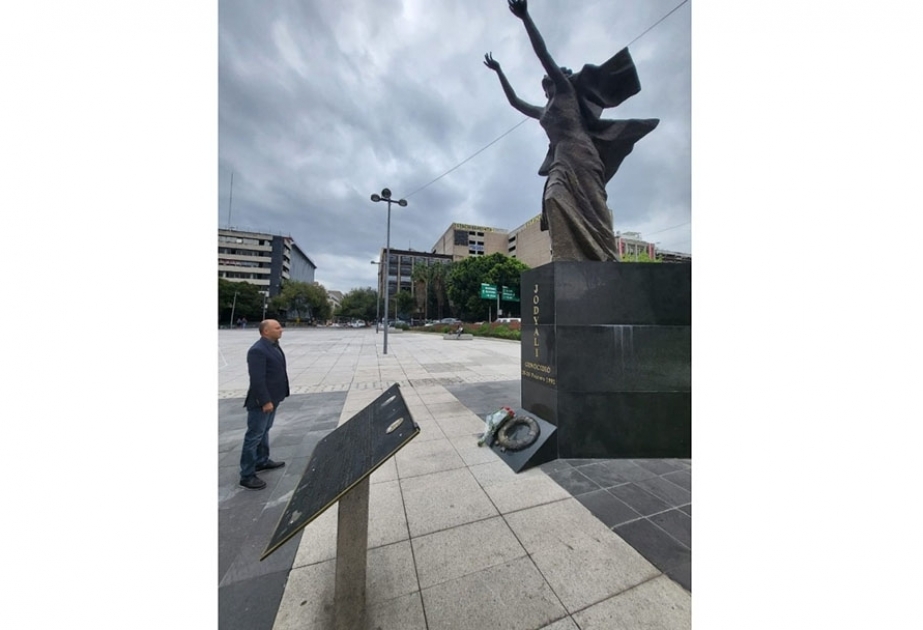 Azerbaijan`s Minister of Culture visits monument to Khojaly genocide victims in Mexico City
