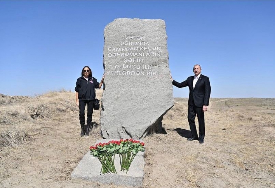 Aqiyə Naxçıvanlı: Qaraxanbəyli kəndində şəhidlərimizin şərəfinə ucaldılmış abidə Azərbaycan Ordusunun sarsılmazlığının simvoludur