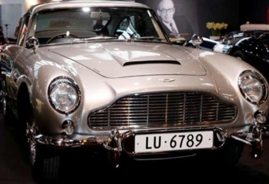 Ceyms Bondun avtomobili 2,9 milyon funta satılıb VİDEO