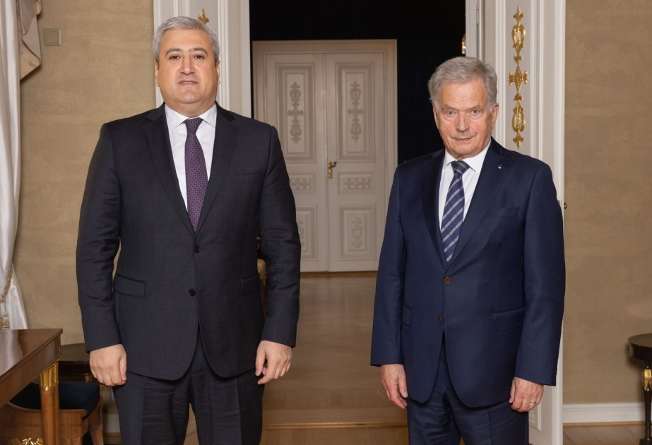 السفير الأذربيجاني يقدم أوراق اعتماده للرئيس الفنلندي