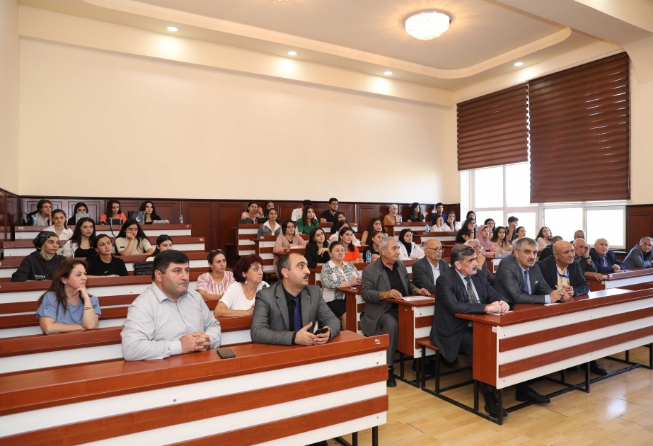 Профессор Анкарского университета выступил с лекцией в БГУ