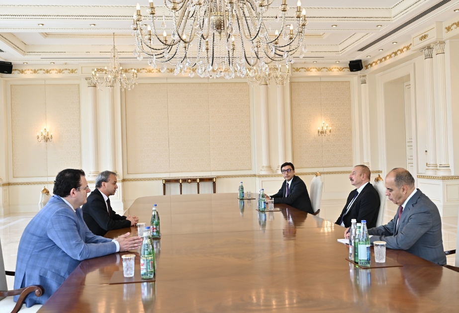 El presidente de Azerbaiyán recibió al presidente de la Federación Internacional de Ajedrez