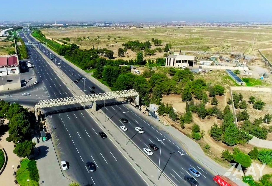 Bakıda və magistral avtomobil yollarında yerüstü piyada keçidlərinin tikintisi üzrə işlərin gedişatı açıqlanıb