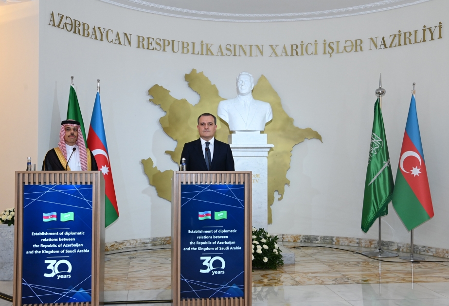 Azerbaiyán y Arabia Saudí celebran el 30º aniversario del establecimiento de relaciones diplomáticas entre ambos países