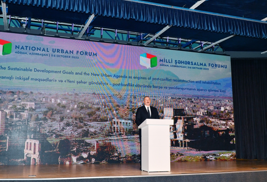 In Agdam findet Forum für Stadtbau statt Präsident Ilham Aliyev und First Lady Mehriban Aliyeva nehmen an Eröffnung teil VIDEO