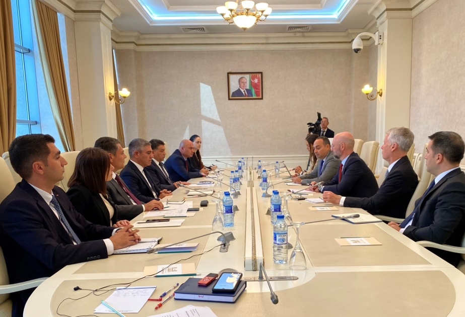 Dünya Bankının nümayəndələri Milli Məclisdə olublar