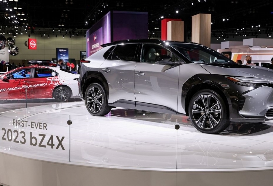 “Toyota” şirkəti təhlükəsizliklə bağlı problemləri aradan qaldırılan ilk elektromobilinin istehsalını bərpa edir