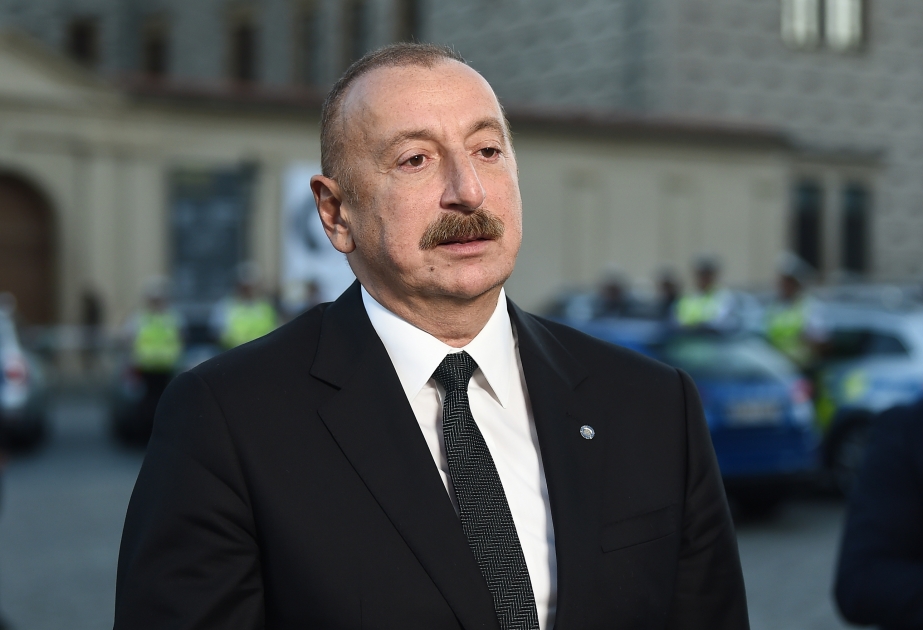 إلهام علييف: اقترحنا ان يُقدِم فريقا عمل كلا البلدين على اعداد نص معاهدة سلام