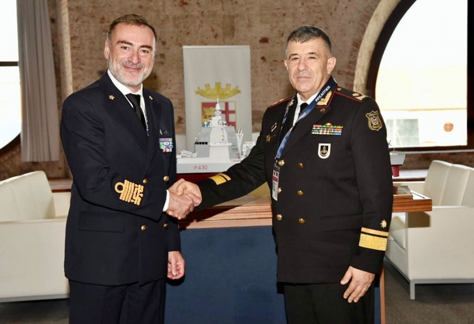 Azərbaycanın HDQ komandanı italiyalı həmkarı ilə görüşüb