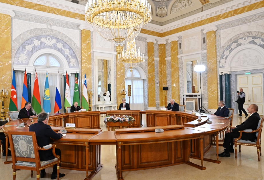 В Санкт-Петербурге состоялась неформальная встреча глав государств СНГ  ОБНОВЛЕНО ВИДЕО