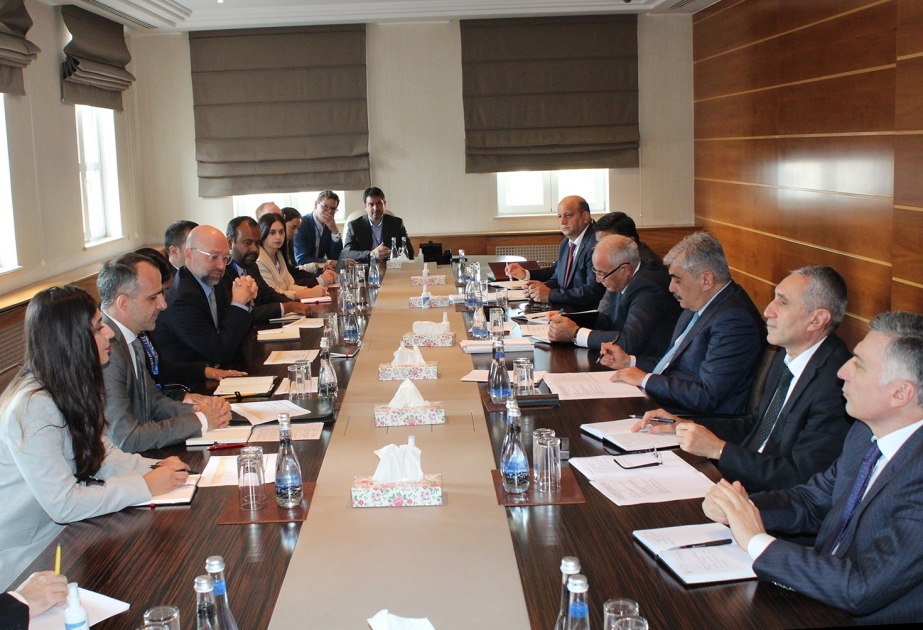 Azerbaiyán discute proyectos conjuntos con el Banco Mundial y la SECO