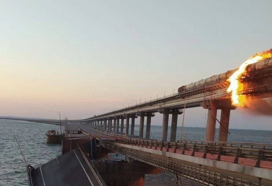 Fuel storage tank on fire on Crimean bridge