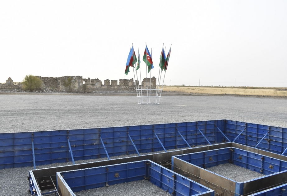En la primera fase, se construirán 211 viviendas privadas en el pueblo de Sarijali de Aghdam para reasentar a 895 personas