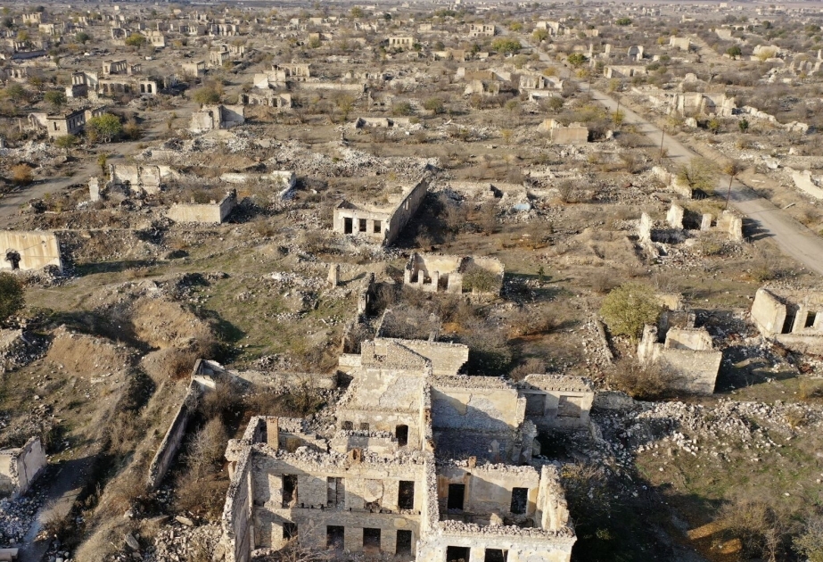 Aghdam, Fuzuli y 32 pueblos serán restaurados en la región económica de Karabaj en una primera fase para 2026