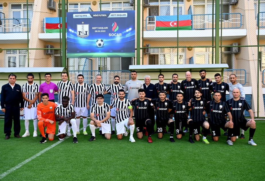 “Neft Daşları”nda “Neftçi” Peşəkar Futbol Klubu ilə neftçilər arasında yoldaşlıq görüşü keçirilib VİDEO