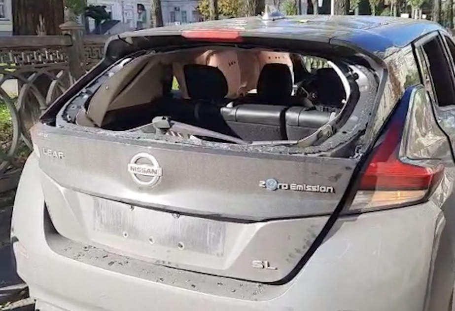 8 killed, 24 injured in Russia’s missile strike on downtown Kyiv
