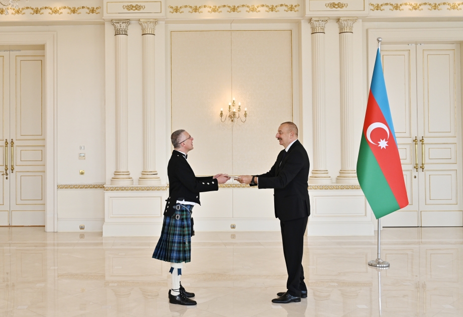 L'Azerbaïdjan et la Grande-Bretagne entretiennent un dialogue politique de haut niveau et une coopération étroite dans certains domaines