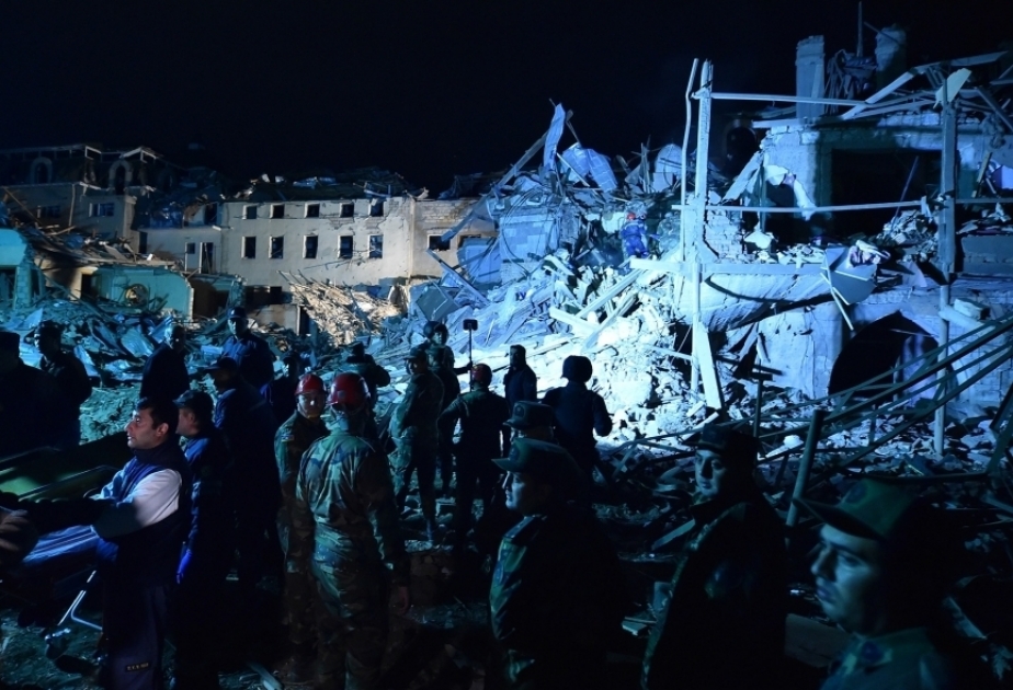 El 11 de octubre de 2020. Armenia ignora el alto el fuego y apunta a los civiles en Ganja