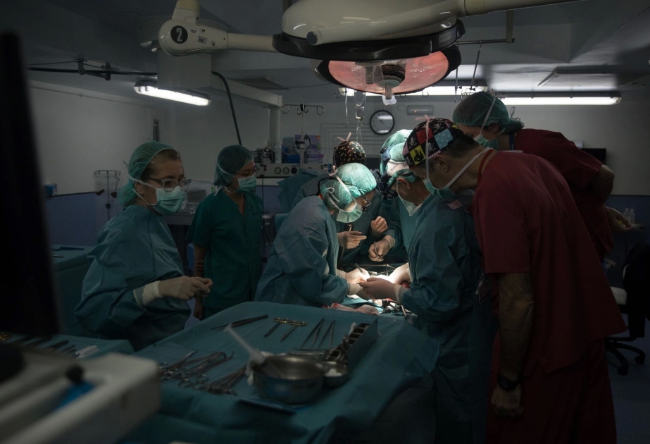 Spanish toddler receives world's 1st intestine transplant from deceased donor