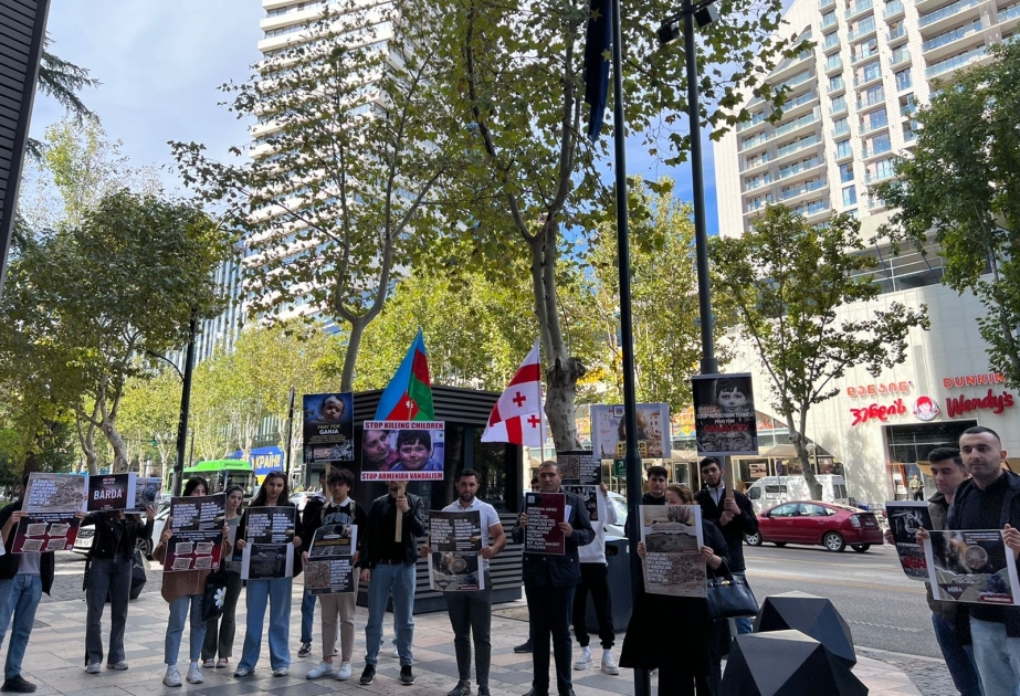 В Tбилиси состоялась серия акций против военных преступлений Армении