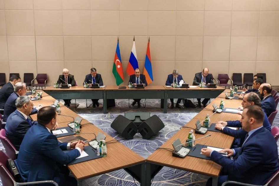 В Астане состоялась встреча глав МИД Азербайджана, России и Армении