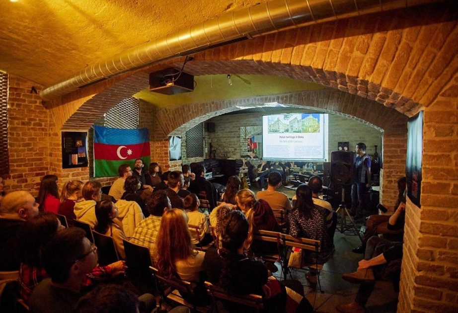 Se celebra en la República Checa una presentación musical sobre la cultura azerbaiyana