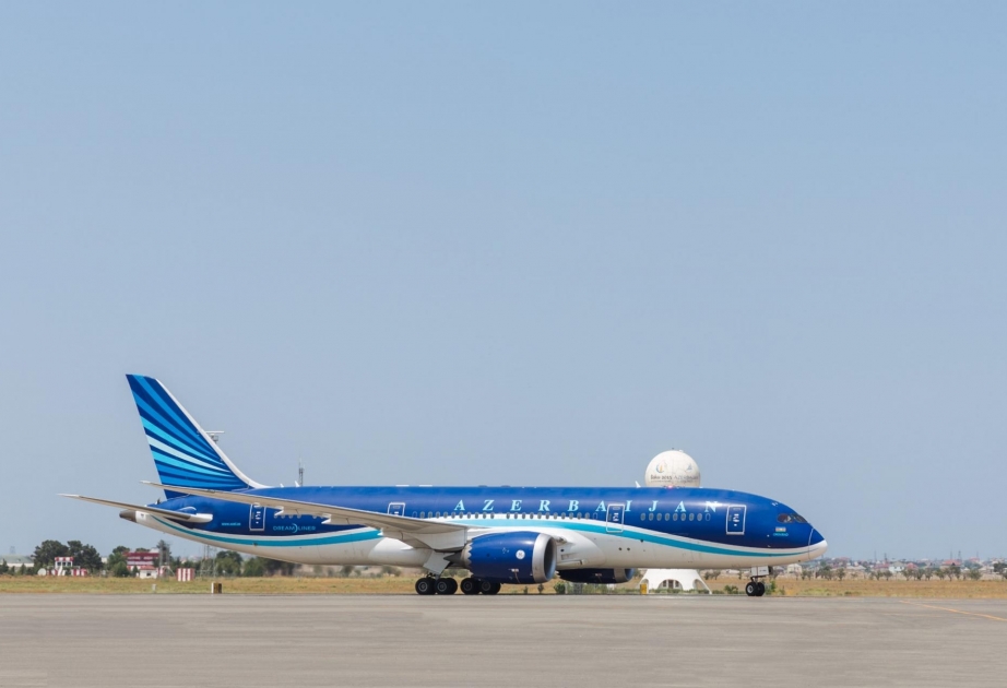 El avión de AZAL regresó al aeropuerto de salida por razones técnicas