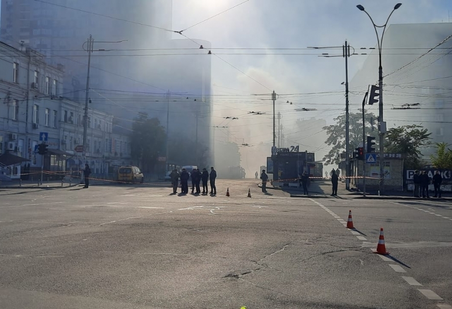 Во время атаки один из дронов-камикадзе упал на территорию перед железнодорожным вокзалом Киева