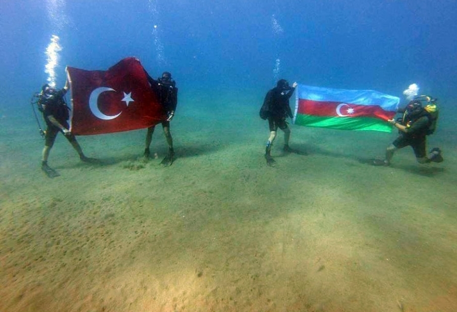 Finalizan las maniobras conjuntas de las fuerzas especiales navales de Azerbaiyán y Türkiye