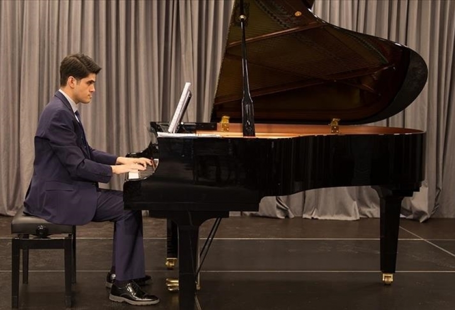 Autistic pianist to perform Bach's piano concerto in Turkiye's capital