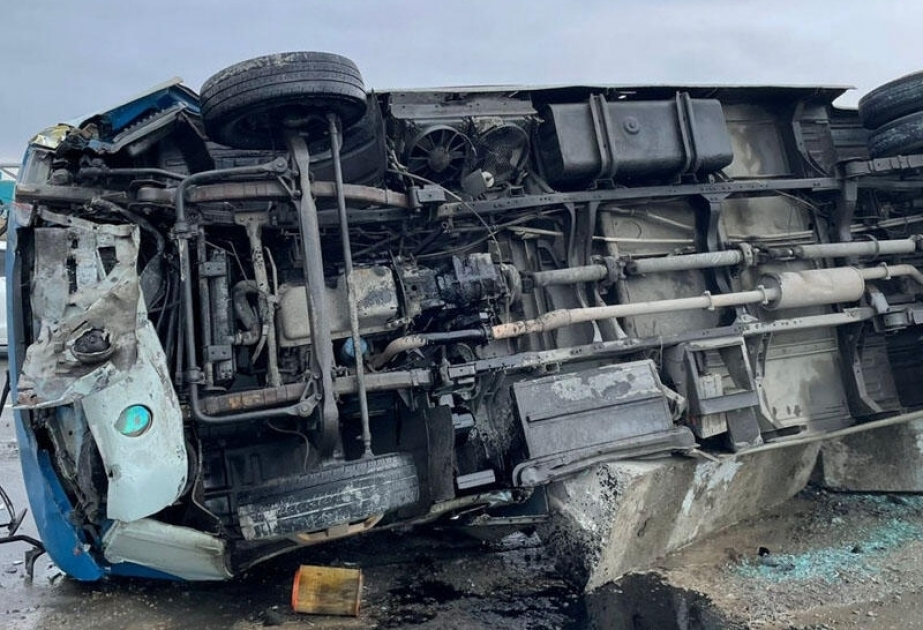 В Сиязане перевернулся микроавтобус, пострадали 10 человек